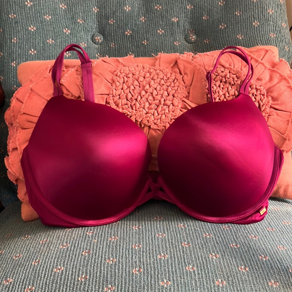 Victoria’s Secret Very Sexy Push-up Bra 36DD